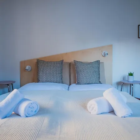 Noas Jazz Апартаменти *